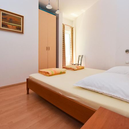 Apartments Smoky Novalja Ngoại thất bức ảnh