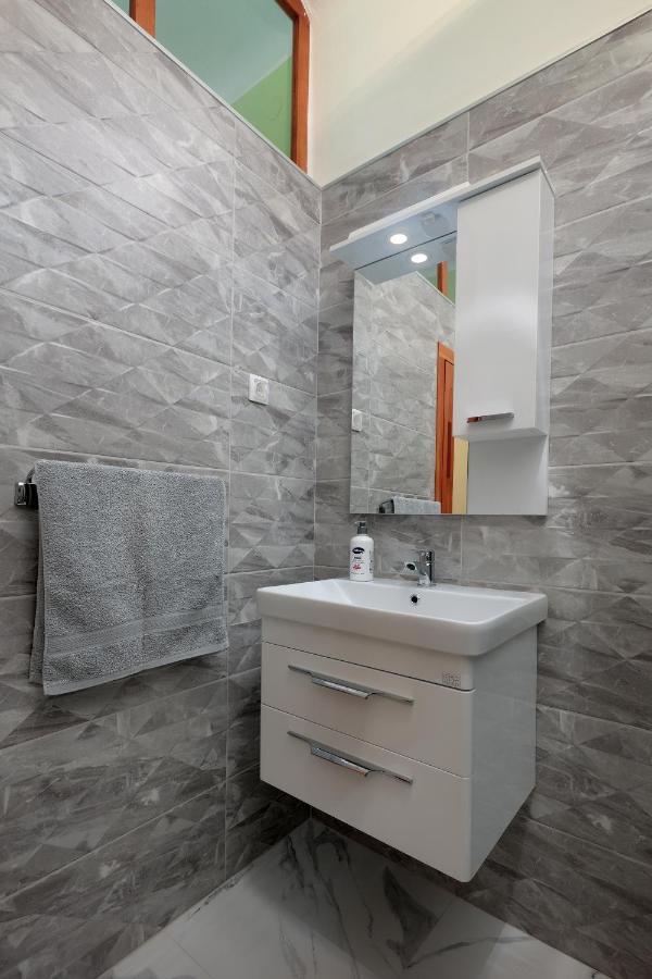 Apartments Smoky Novalja Ngoại thất bức ảnh