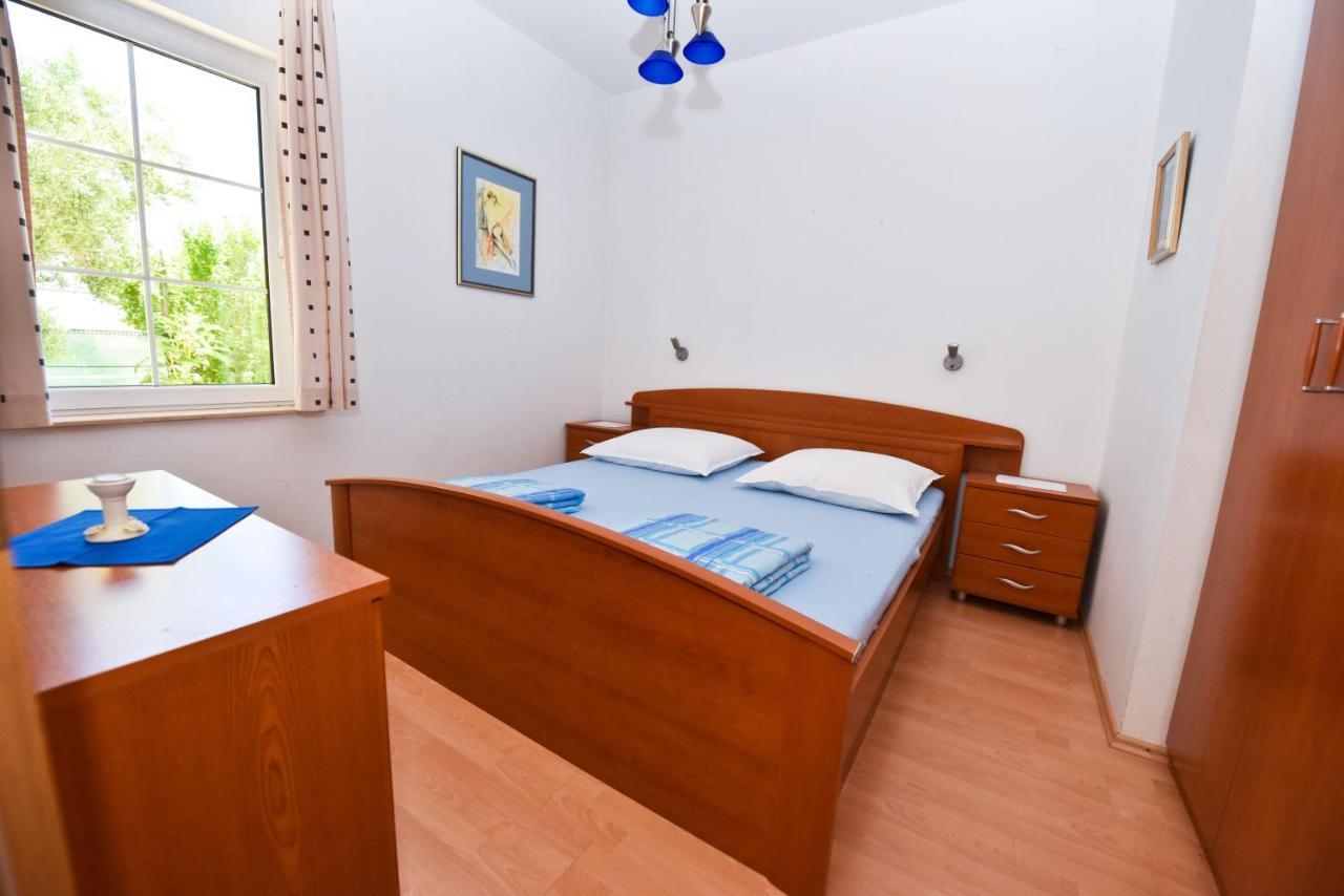 Apartments Smoky Novalja Ngoại thất bức ảnh