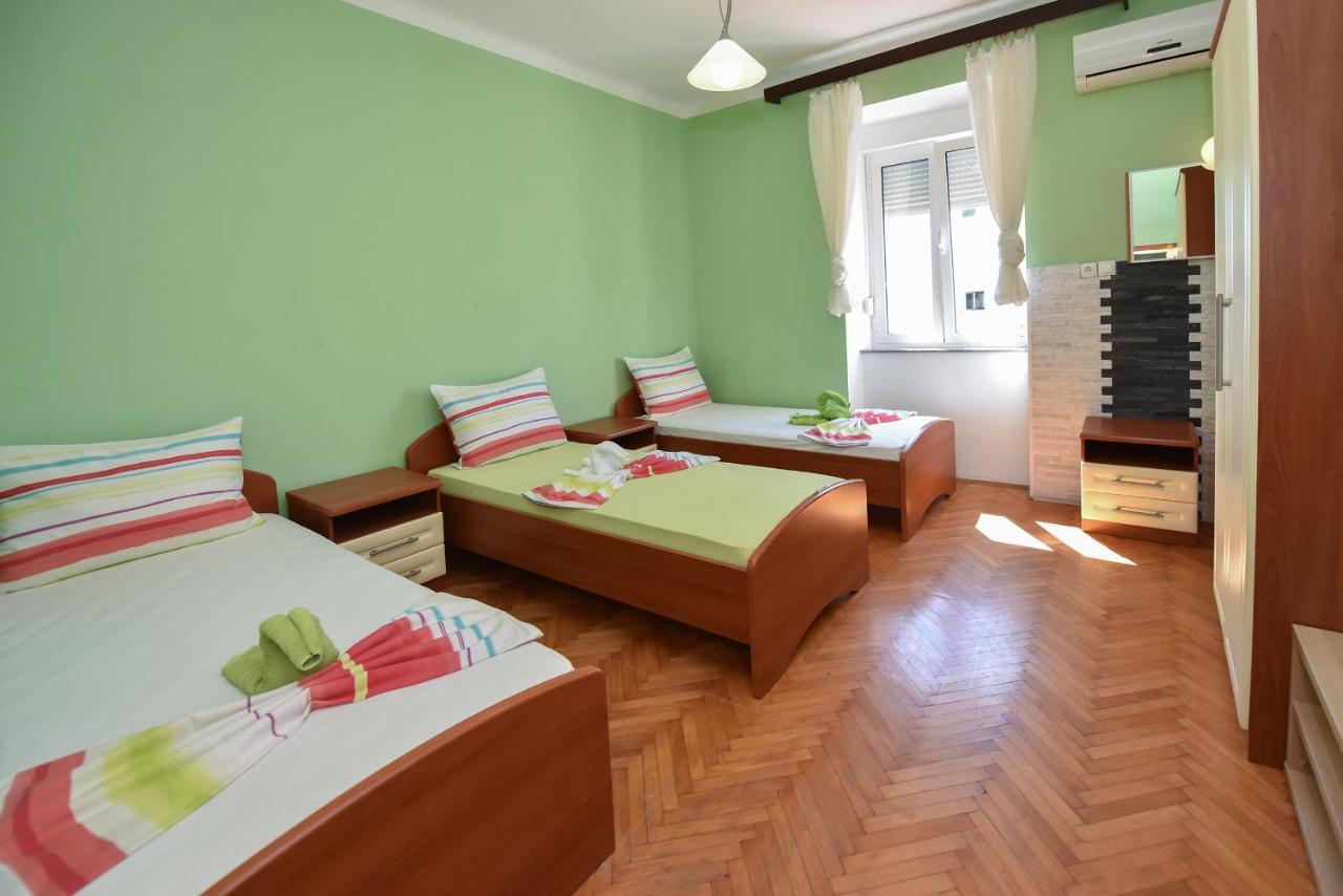 Apartments Smoky Novalja Ngoại thất bức ảnh